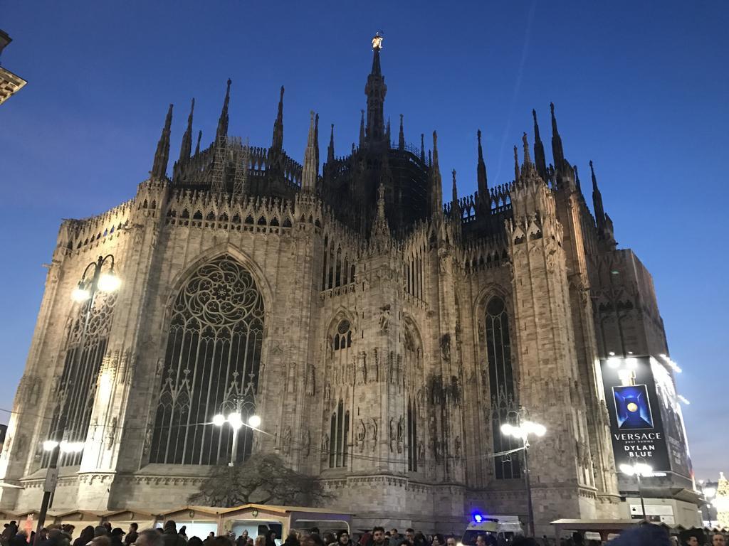 Kibilu - Via Falcone - City Centre - Duomo Milão Exterior foto